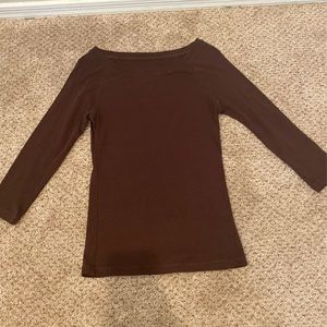 Long sleeve brown shirt.